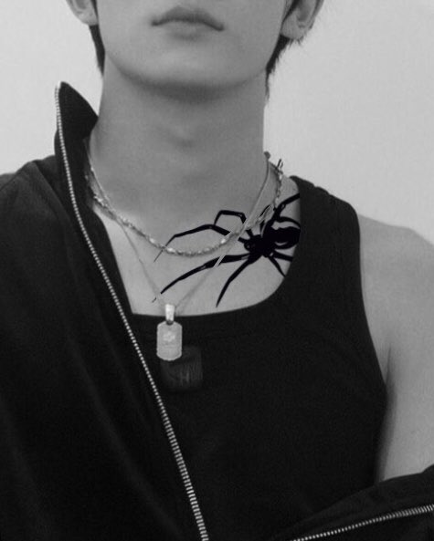artsyhsn's tweet photo. Paradise,
a short 🔞 heesun au.

wherein Eve (sn) keeps finding himself coming back to a tattoo artist named Kaiser (hs). https://t.co/tXTnHuzwQW