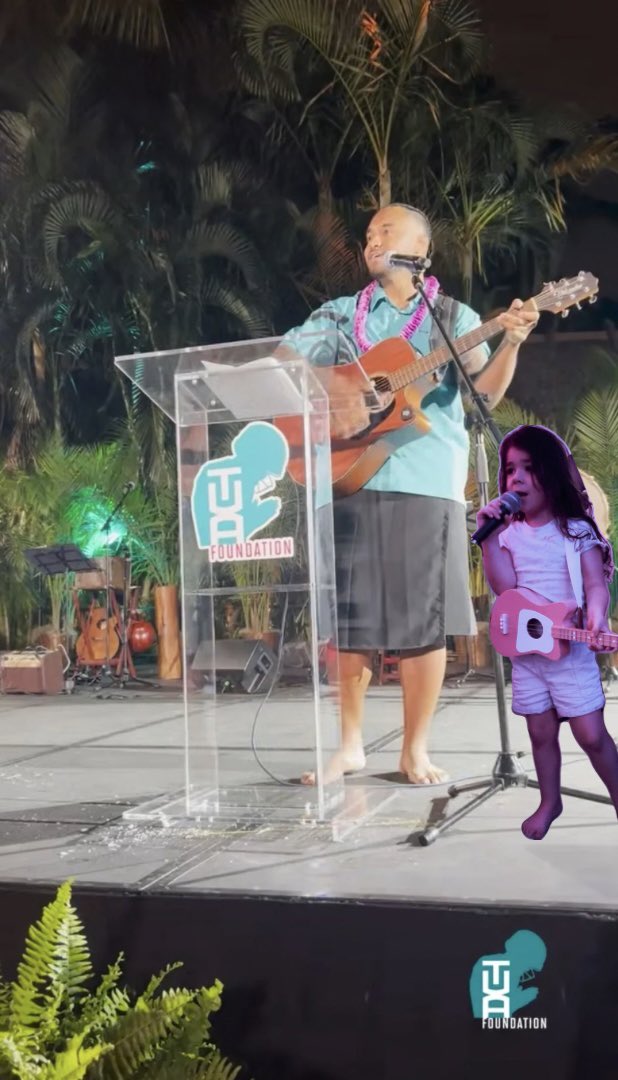 Just a girl, jamming and vibing with our QB1 at #LuauwithTua - definitely not photoshopped 🥹

Day 12 of #AutismAcceptanceMonth! 
Don’t worry, about a thing. ‘Cause Every little thing, is going to be all right. 🫶🏻