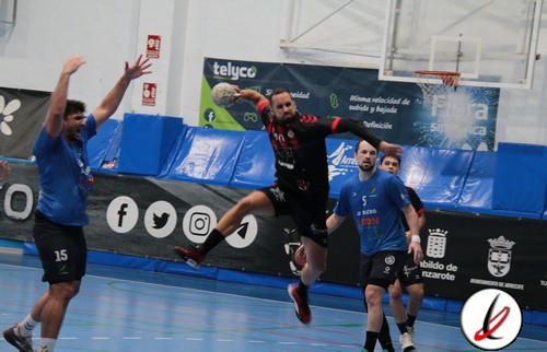 🤾‍♂️ #Balonmano 

El LandBit Lanzarote tratará de reponerse de la derrota sufrida la pasada semana 

☑️ El @BMSanJoseObrero se mide al @BueuAtleticoBm  
☑️ En busca de certificar la fase de ascenso
☑️ A las 19:30 h. en Titerroy

Consulta la noticia ⬇️⬇️

lanzarotedeportiva.com/index.php/balo…