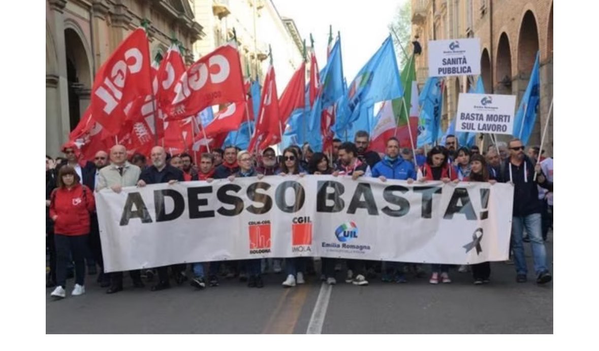 Pensavo che il cardinale #Zuppi fosse in #Russia per non rendere definitivo il fallimento dell’operazione con cui aveva annunciato il rientro delle migliaia di bambini ucraini rapiti da #Putin.
Invece col piffero: stava alla manifestazione della #CGIL! 😍