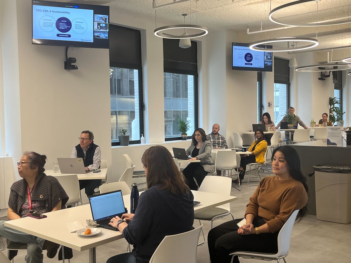 TeamMediaocean's tweet image. Exciting chat on #sustainability in ad tech and prioritizing low-carbon campaigns with #AdNetZero &amp;amp; @SightlyHQ! We also made native pollinator seed pods!🐝 Our NYC office hosted a workshop on our own sustainability and social impact initiatives. #TeamMediaocean #EarthMonth2024