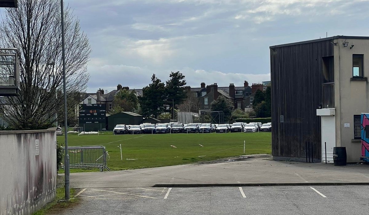 cricketleinster's tweet photo. 🖤YMCA CC❤️

“They paved paradise &amp; put up a parking lot!” 

Commerce 1 Sport 0!

Lá eile le cúnamh Dé! 🏏

https://t.co/e074oeupZG https://t.co/DgieQBd45n