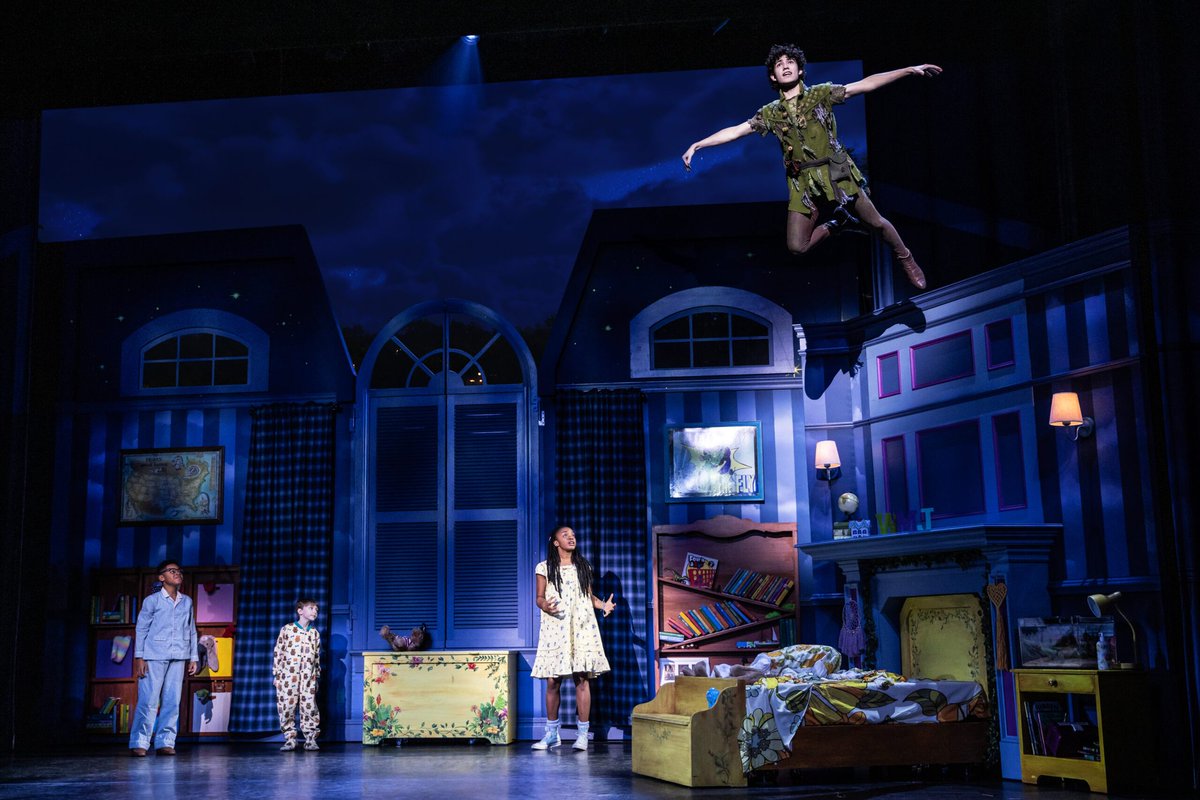 Peter Pan flies high at the @BroadwayNatDC - Beth has your review!

therogersrevue.com/uplifting-adve…

#PeterPanTheMusical #NationalTheatredc
#peterpan #dctheatre #washingtondc #therogersrevue #therogersrevue