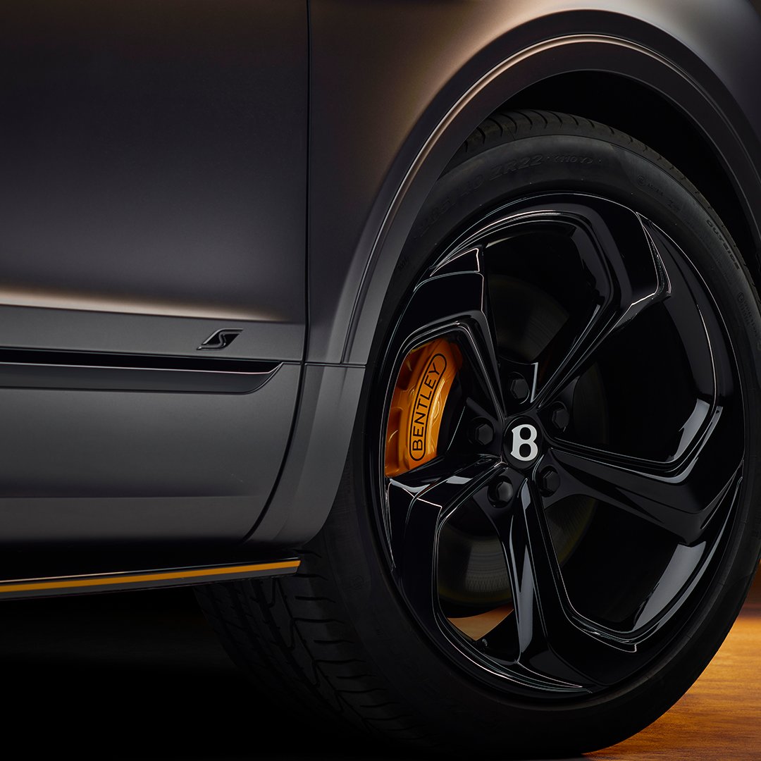 It’s all in the detail. The Bentley Bentayga S Black Edition’s unique exterior and interior features are designed to help you stand out from the crowd. Configure yours now: bentleymotors.com/en/models/bent…