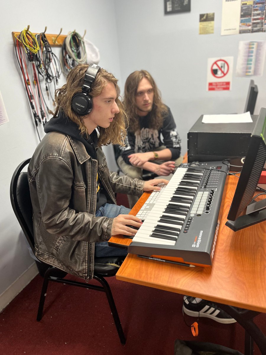 Engineer and Student working with hardware instruments in Logic Pro in the MIDI Lab! #audioengineering #audioengineer #music #musictech #MIDI #LogicPro #studio #school #rockvillemd #digitalinstrument #synthesizer #beats