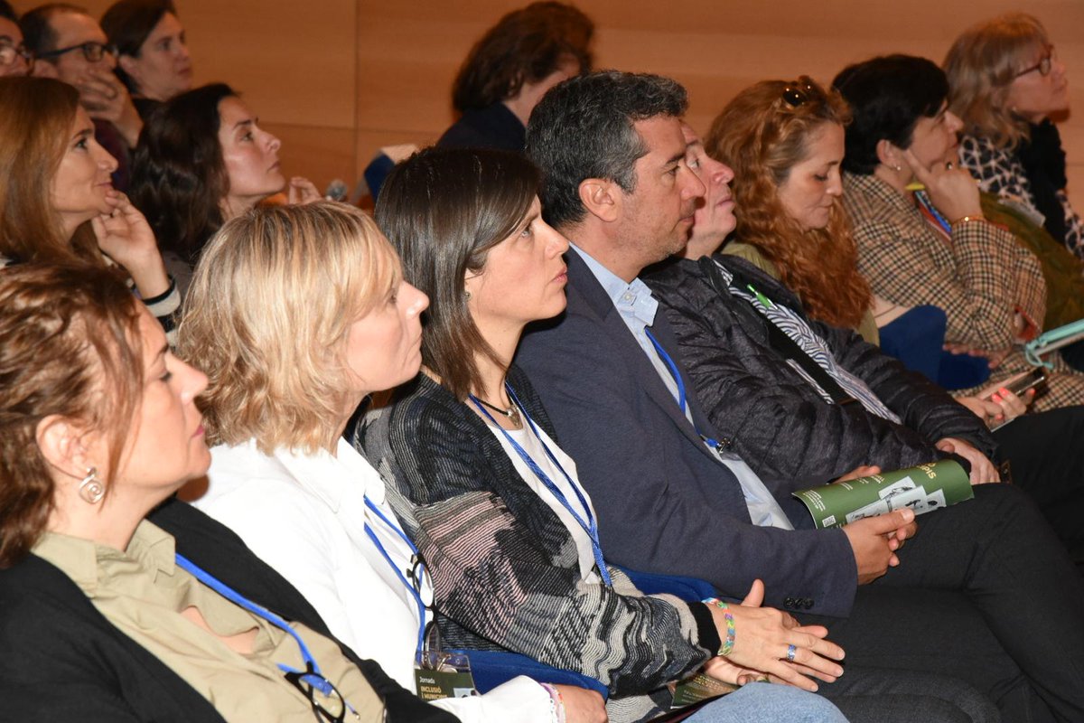 Ajuntament del Vendrell tweet media