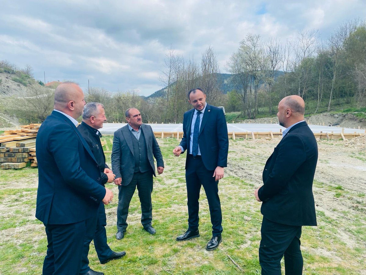 📍Mudurnu Samsaçavuş ve Yeniceşeyhler köylerini ziyaret ederek vatandaşlarımızla bayramlaştık.Yeniceşeyhler köyünün yapımına başlanan köy konağının inşaatına giderek çalışmalar hakkında istişarede bulunduk.