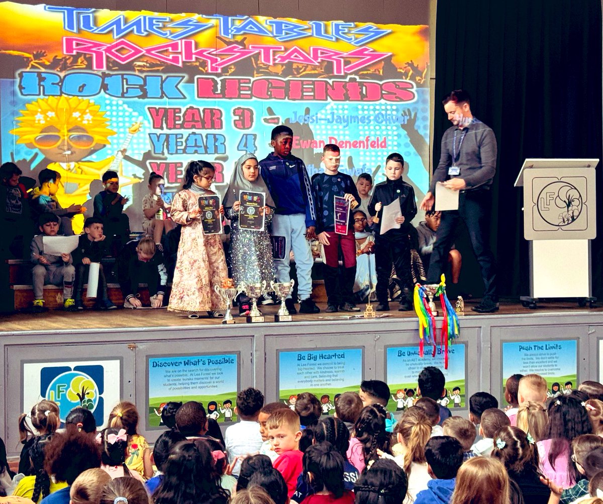 I really enjoyed presenting awards to children in our celebration assembly today 🙌🏻🌟 We always have so much to celebrate at @lea_forest_aet 🩵🙌🏻💙 @AETAcademies @mrsrmurad @LFP_DHT_MrW @LFP_MissEvans @BirminghamEdu