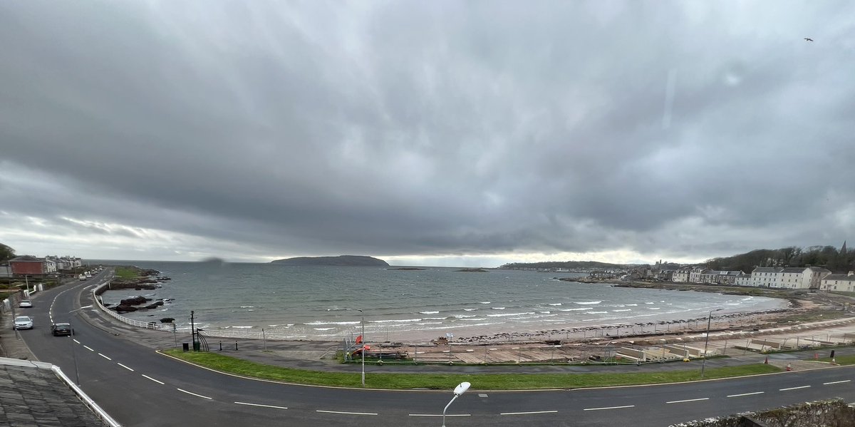 Skies over Kames Bay in Cumbrae today - moody yet beautiful West Scotland! ☁️ ❤️