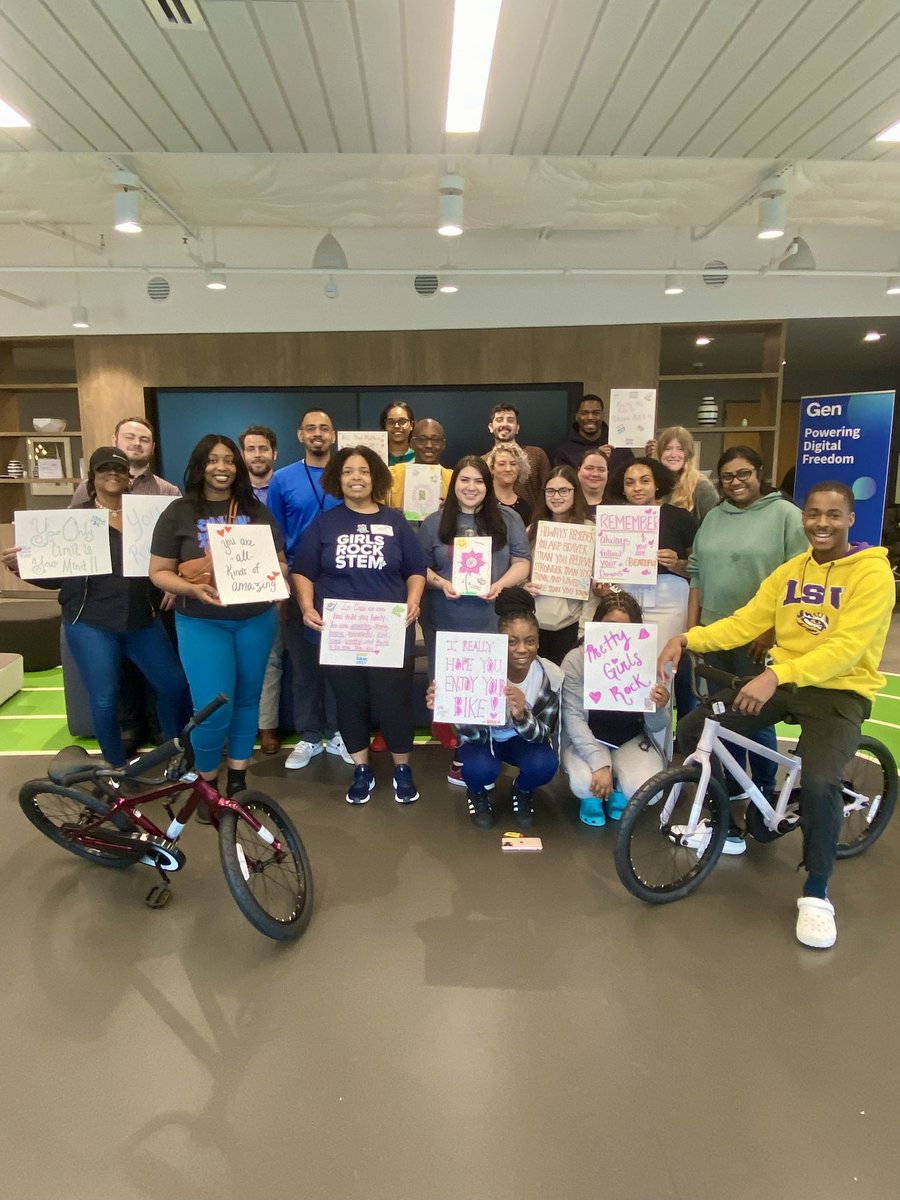 .<a href="/GenDigitalInc/">Gen</a> Many thanks to #TeamGen Plano for spending their lunch hour building bikes to benefit girls at our partner school @SolarPrepGirls! 

#GivingAtGen is a wheelie BIG deal!! 🚴