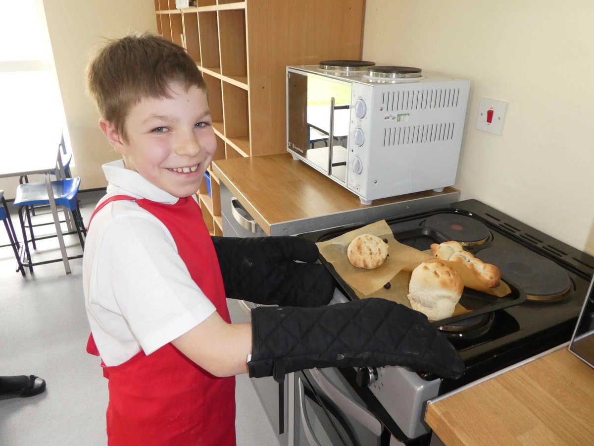 Join our free online workshop for primary teachers 'Practical food skills and cooking with heat' on Tue 23 April at 4:30 pm. Explore how you can build progression around practical food skills into your planning across the age phases. Register now! eventbrite.co.uk/e/demonstratin…