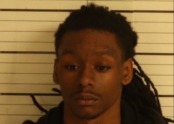 The 18-year-old suspect killed in a shootout that also killed a Memphis Police officer and wounded three others had been arrested just over a month ago, but was released from jail, records show. wreg.com/news/local/sus…