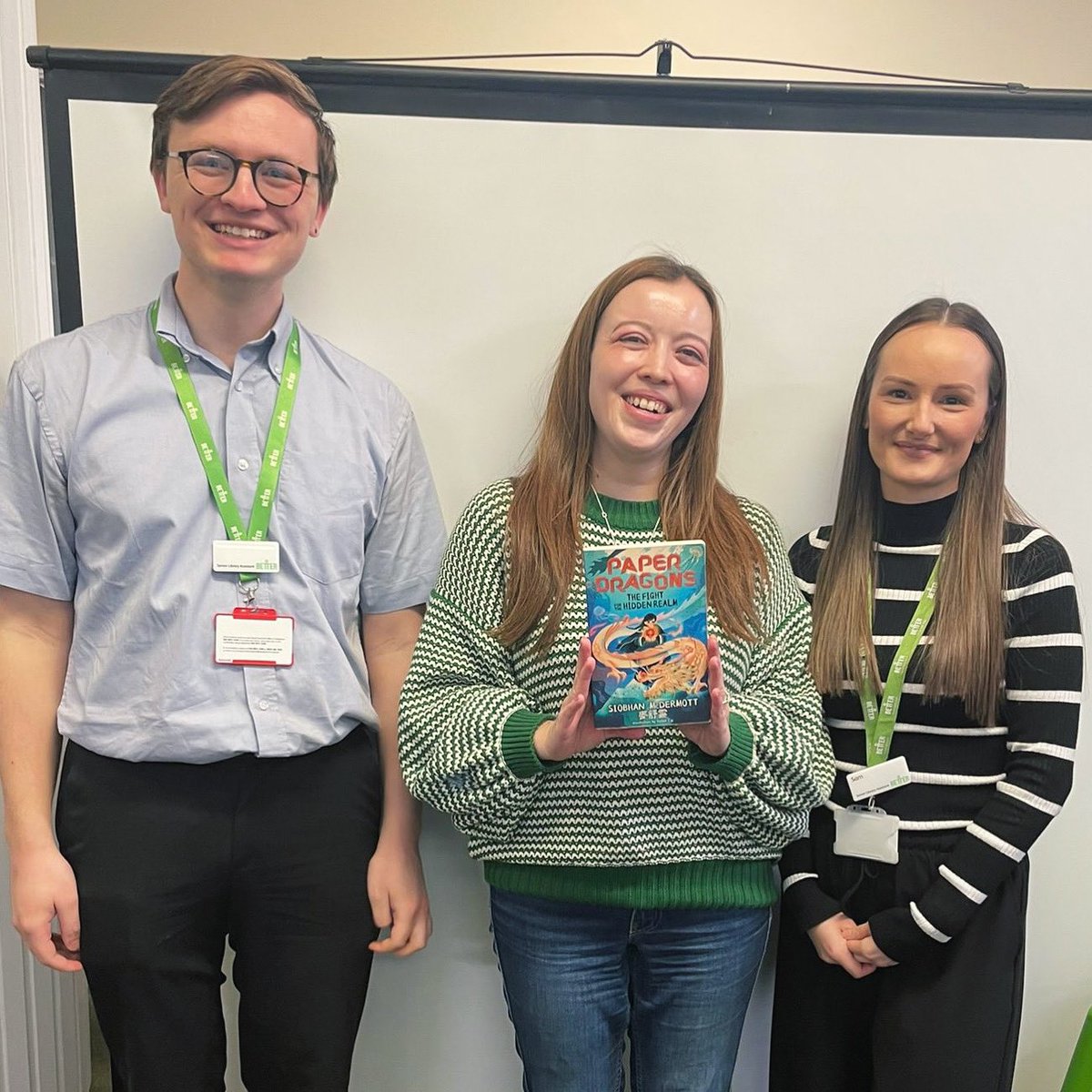 GreenwichLibs's tweet image. During this month #ColdharbourLibrary welcomed author #SiobhanMcDermott to talk about her book ‘Paper Dragons: The Fight for the Hidden Realm’ 🐉 with an interactive session for local school and SEN groups. Everyone loved the session, thank you for coming! 📚 #LoveYourLibrary