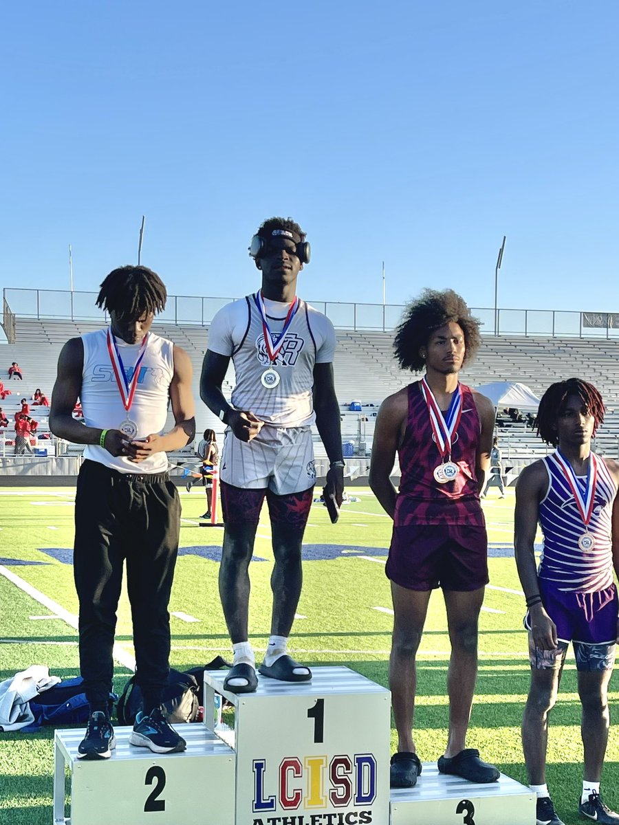 Area Meet Result: Boys Long Jump 1st 🥇 Dacorian Rubin 21-1.5 #Duece #RegionalBound