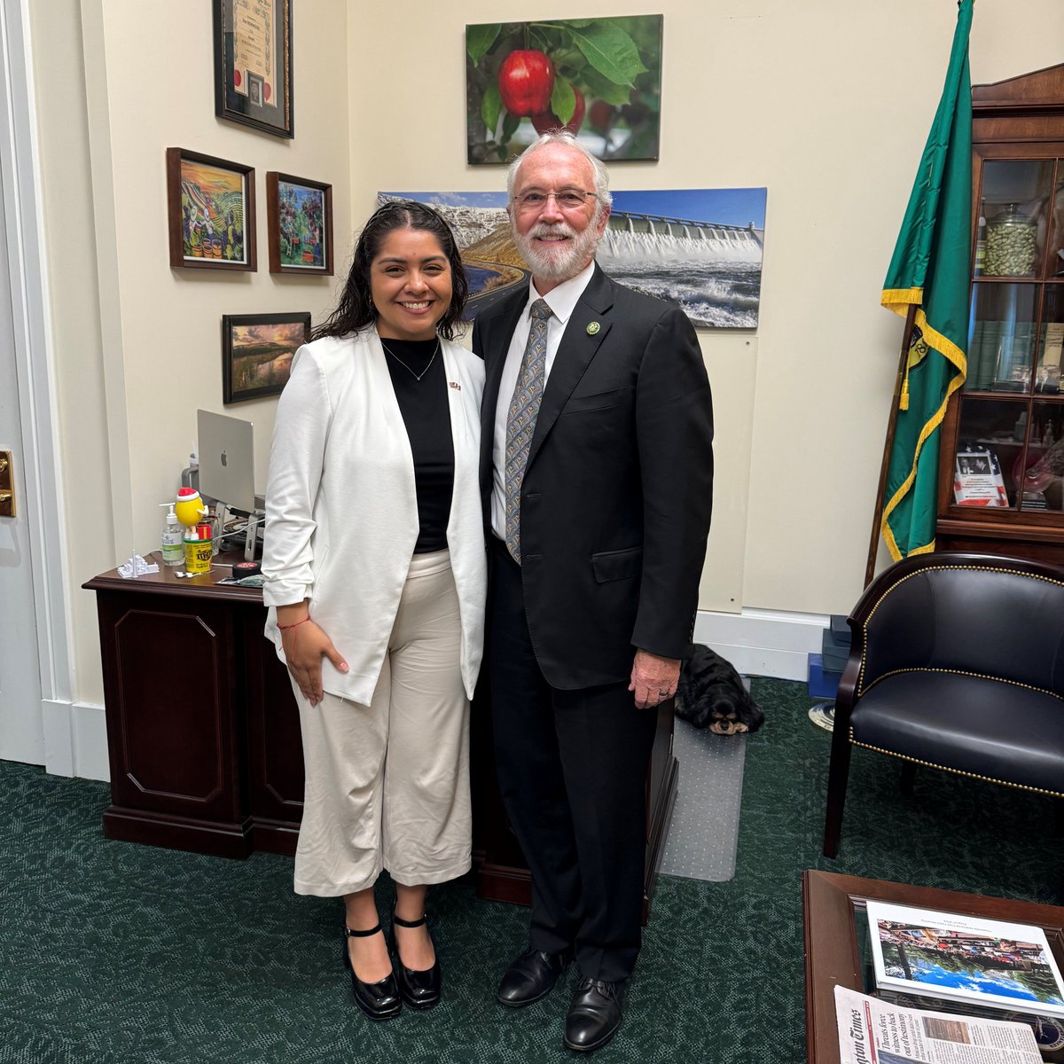 Today I met with Deida, a Sunnyside resident in Washington D.C. completing an internship with the USDA. We had a great conversation about farm labor, agriculture, and immigration priorities. Good luck with the rest of your internship, Deida!