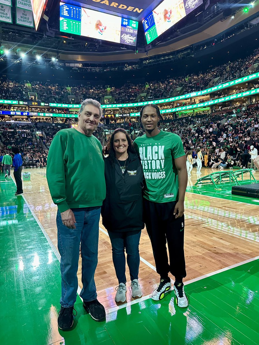 Adrian should be here, in this pic with my dad and @8ukuru ❤️‍🩹☘️ #endgunviolence #forever20 @celtics