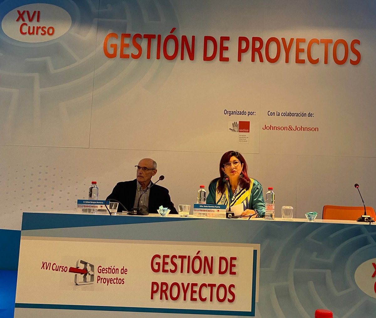 DulceRamPuer's tweet photo. EL #futuro de las #profesiones #sanitarias en XVI Curso de #Gestionproyectos de @SEDISA_NET con la colaboración de @JNJNews. De la mano de #RafaelBengoa y más de 200 profesionales trabajando en proyectos de #innovación realistas e implantables. https://t.co/cbUmwGzTIh