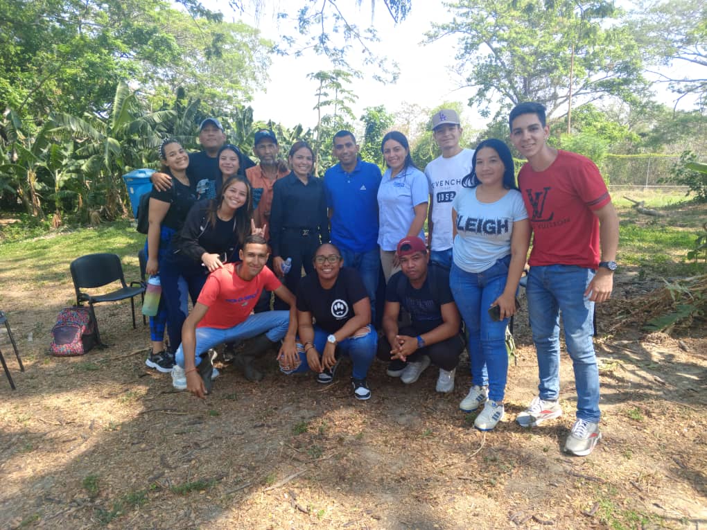 #12Abr | Fundacite Yaracuy capacita a estudiantes del Trayecto III del PNF en Agroalimentación de la Universidad Politécnica Territorial de Yaracuy Arístides Bastidas, en producción de semillas agroecológicas 🌱 Conoce más ➡️ tinyurl.com/yfdnkuj5 #VenezuelaValiente