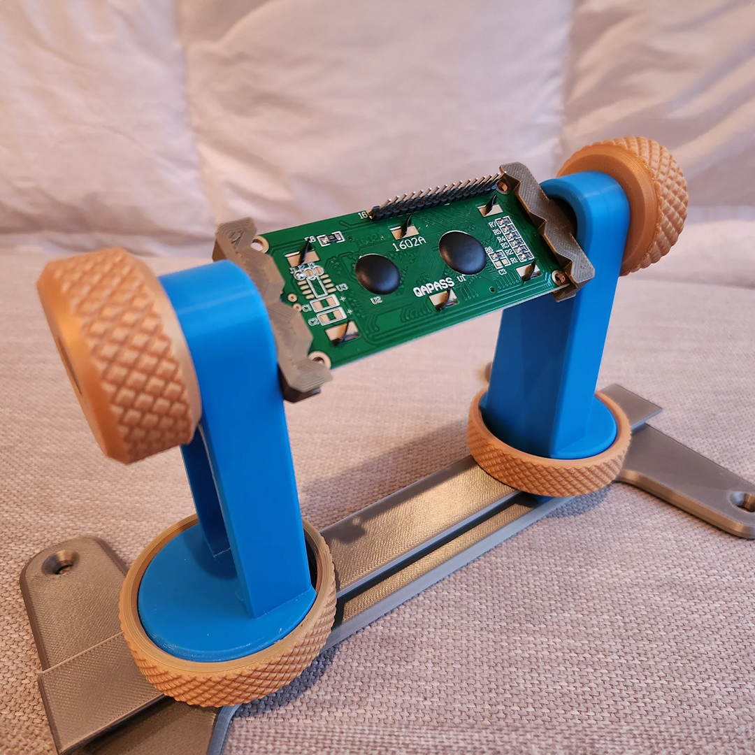 There's still time to enter our Ergonomic Workshop Aids Design Contest! 🛠️ Your designs should prioritize flexibility in terms of tilt, height, or spacing to meet ergonomic standards and ensure user safety. 😊 📸 Adjustable PCB Holder Tool by Squinn printables.com/contest/431