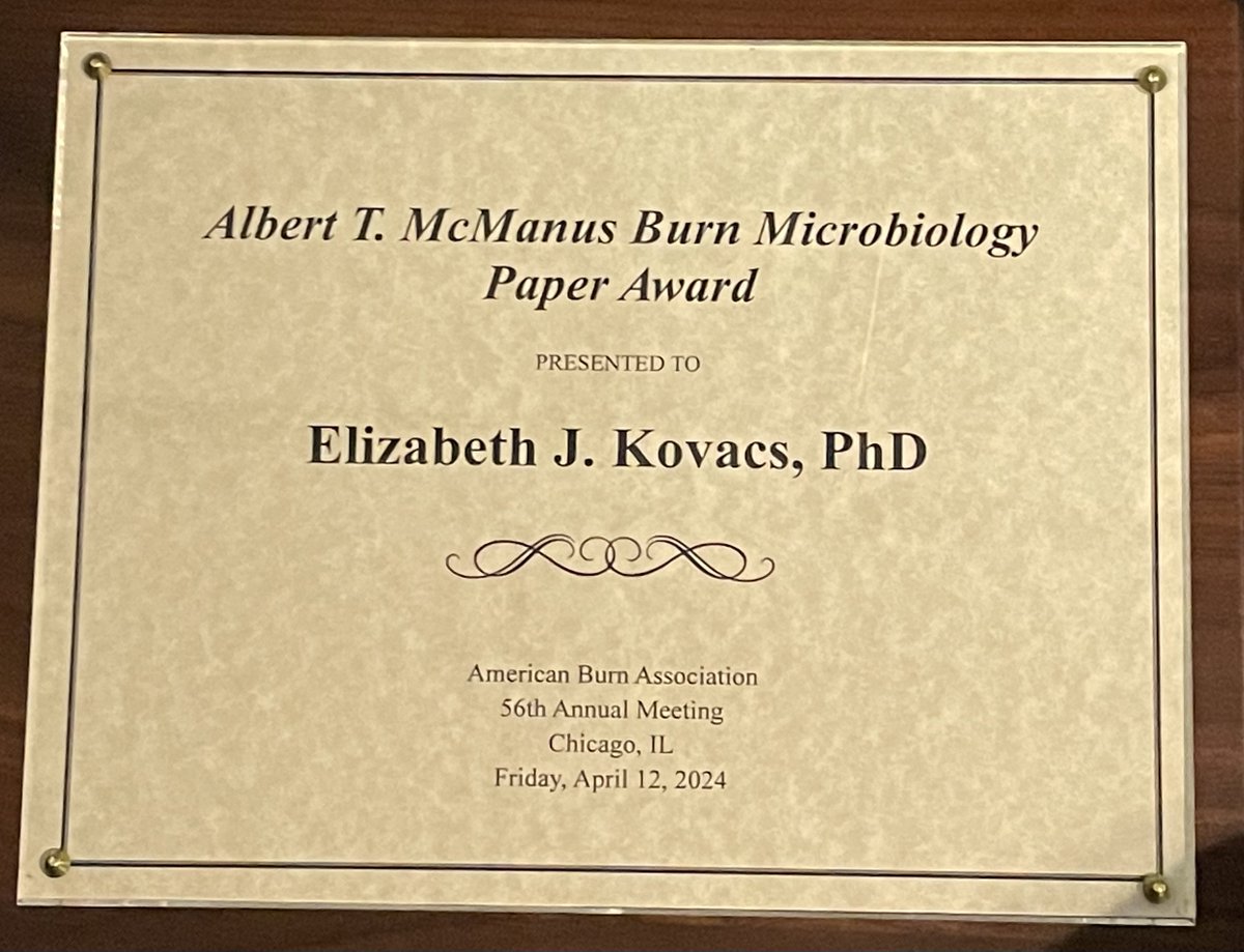 Congratulations to Dr. Liz Kovacs on her award-winning paper at @Ameriburn - proud to have her in our division! @kovacs_liz #Kovacsempire @CUDeptSurg #ImproveEveryLife