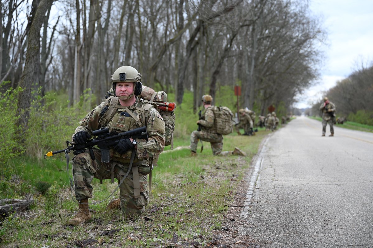 .@OHNationalGuard Airmen with the @178thWing reinforced their ability to fill different roles and respond to threats rapidly during the Agile Combat Employment exercise, Operation Guide Wire. 🔗ngpa.us/29227