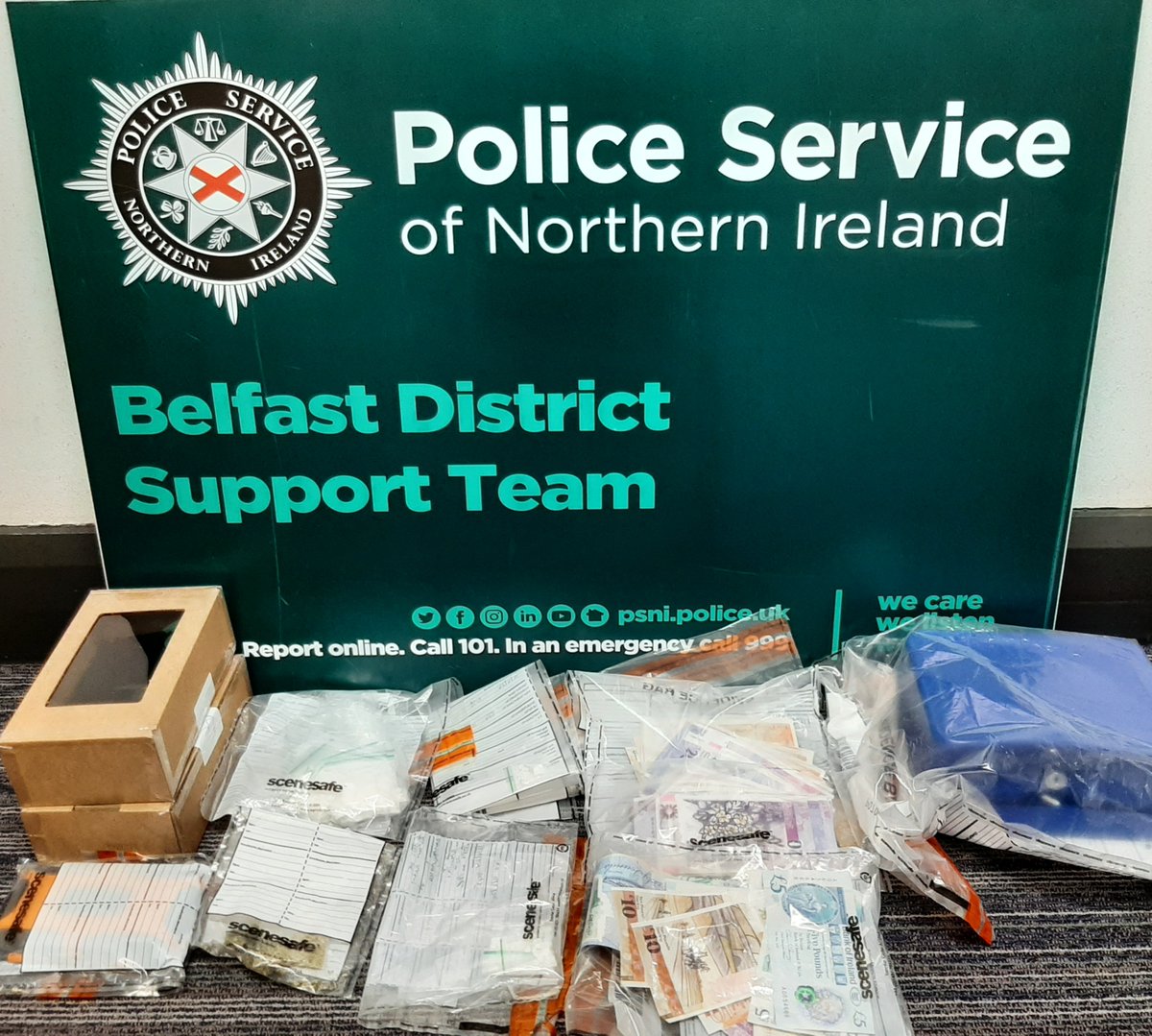 Belfast District Support Team today arrested a man who had been acting suspiciously. A large quantity of Class A Drugs were located. More were found in a house search A 36 year old man remains in Musgrave Custody and is assisting us with our enquiries . #OpDealBreaker