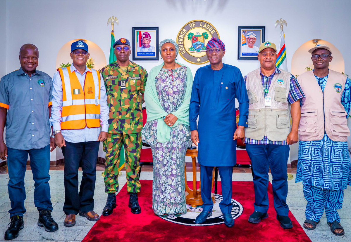 Today, I met with the National Emergency Management Agency (NEMA) team led by the Director-General, Mrs. Zubaida Umar. They visited to show solidarity after the fire incident at Docemo Market, where multiple buildings were destroyed. I appreciate NEMA's quick response and the