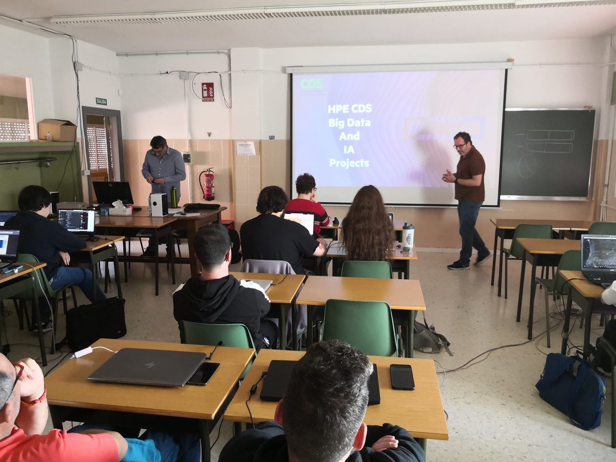 Salesianas León Centro de F.P. María Auxiliadora tweet media