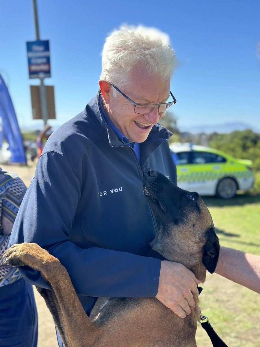 Law enforcement with paws! 🐾