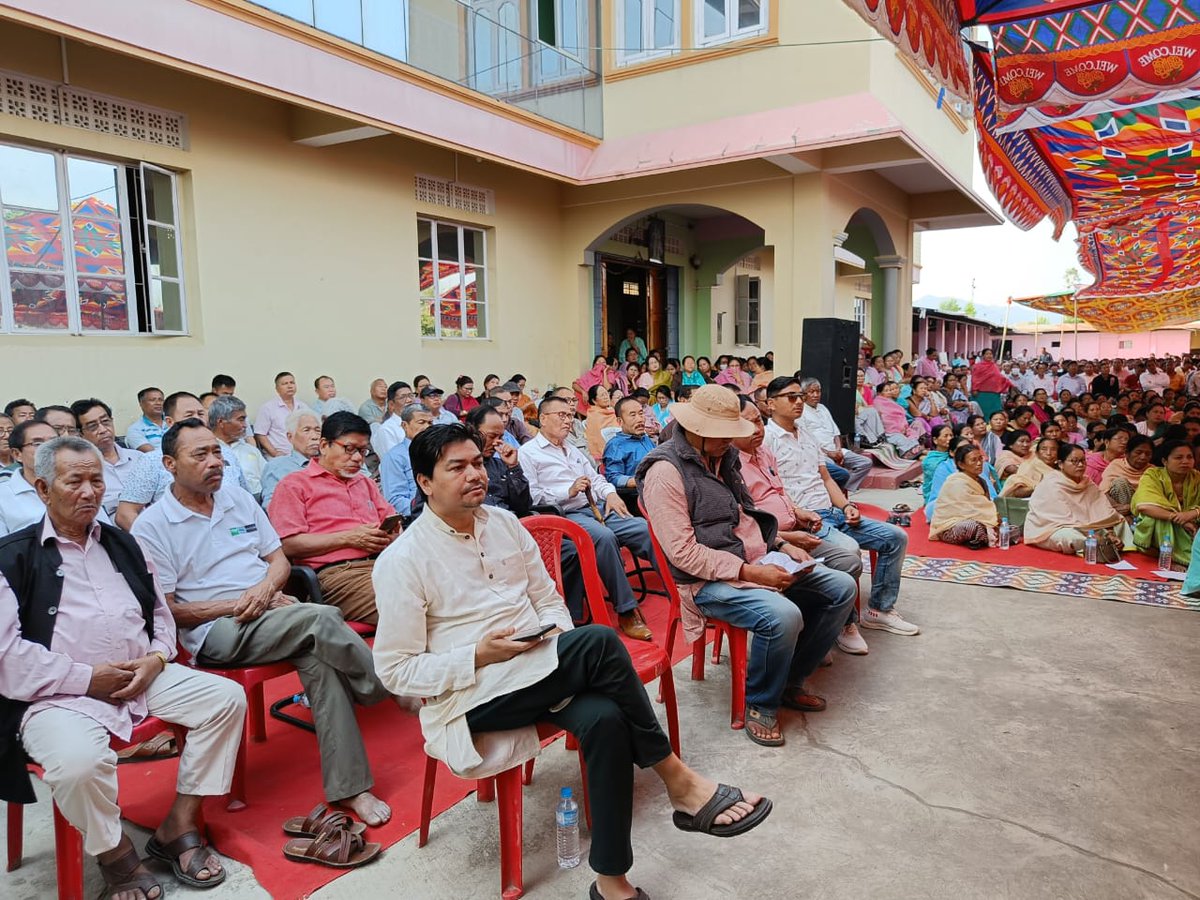 Shri @girishgoa Hon'ble AICC incharge Manipur jointed election campaign for @Bimol_Akoijam , common candidate for the 1-Inner Manipur parliamentary constituency which was organised at the residence of Km @MirabaiAkoijam , Ex.Minister on 11th April 2024. @meghachandra_k