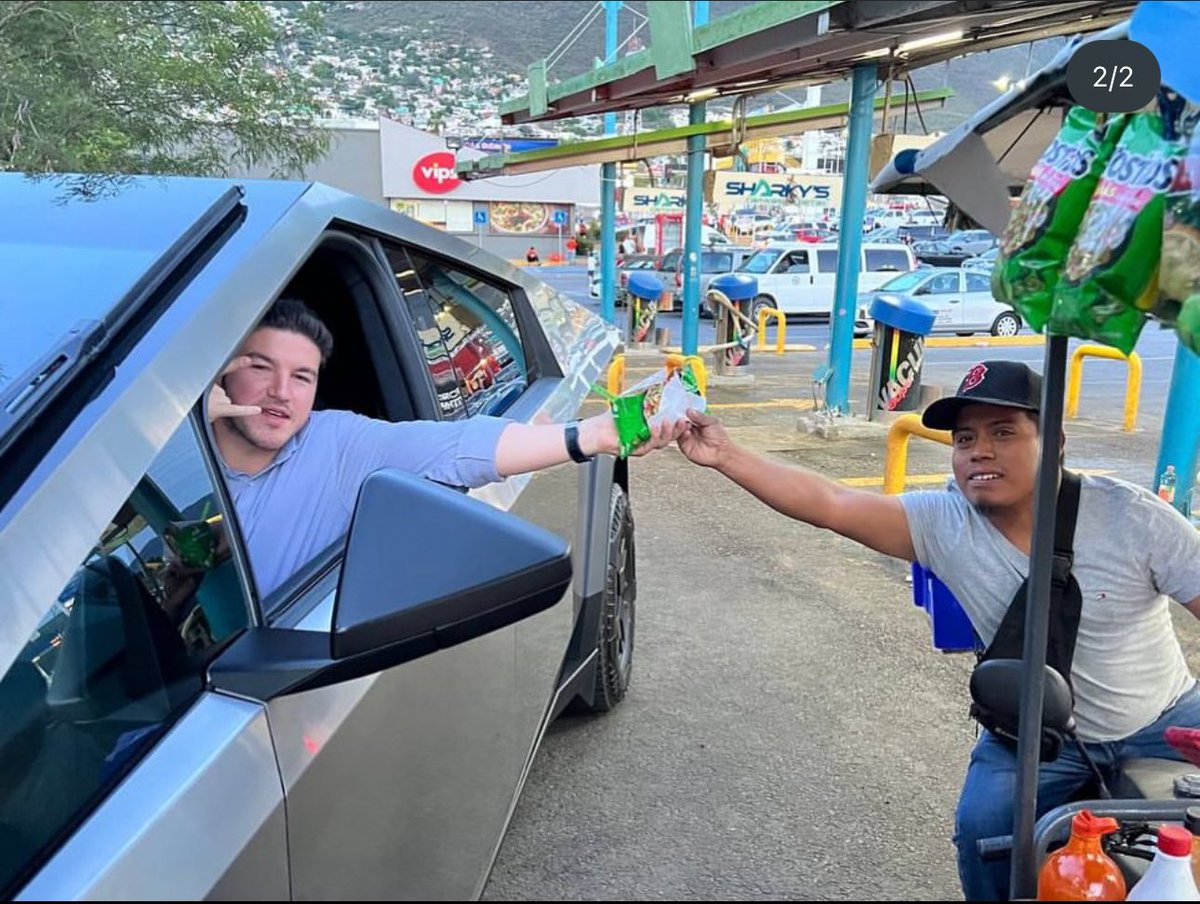 Out Of Context Monterrey tweet media