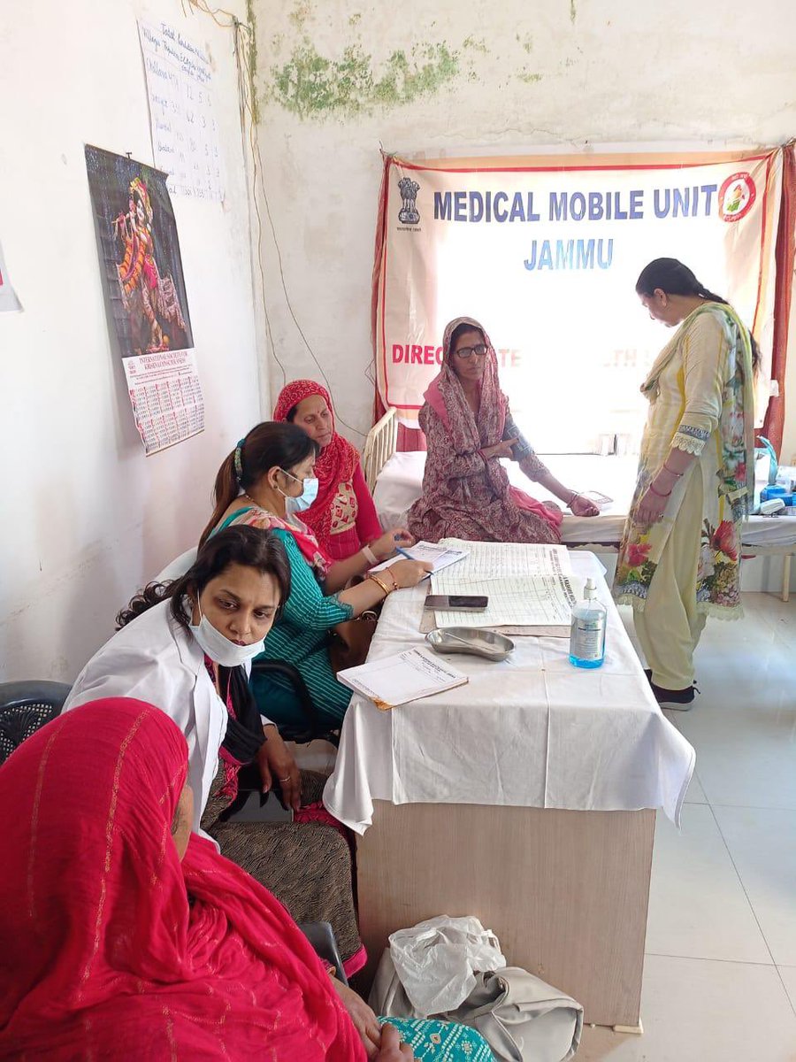 MMU Jmmu org health & dental check up camp on 12.4.24 at HWC Chullana (Block Dansal),34 patients examined & provided free medicines. @OfficeOfLGJandK @SyedAbidShah @DrRakesh183