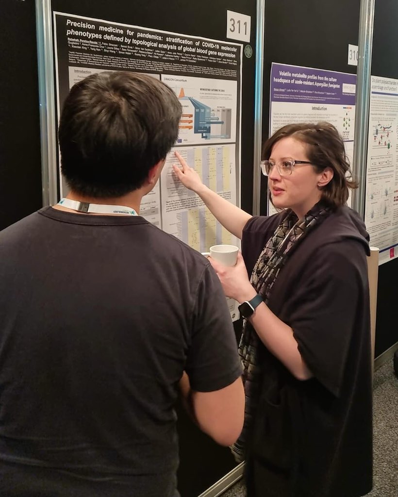 I also got to share 2 research posters from my work at @TopMDPrecMed! Including work we have done as part of the DRAGON IMI COVID-19 Project and work lead by my colleague @DrParky exploring molecular phenotypes and the microbiome in neurodegenerative diseases such as Alzheimer’s.