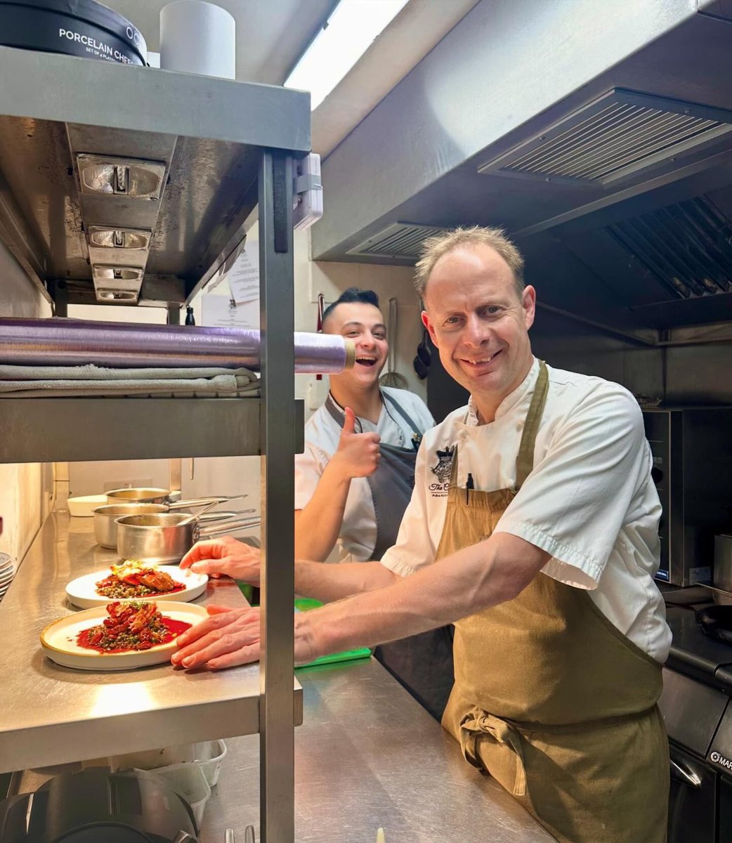 Our Nyetimber event was a toast to success, blending exquisite flavours & fine bubbles with a delicious spring-inspired 4 course menu. Full house and lots of happy faces!🤩 Thank you to @nyetimber for your magnificent collection of Sparkling Wines🍾 #nyetimber #events #gastropub