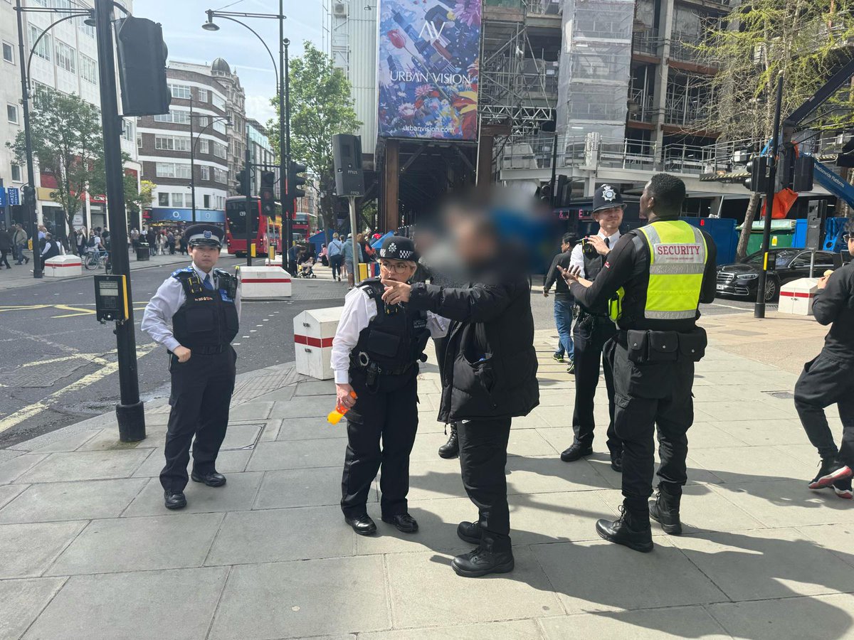 Westminster Police | Central West BCU (@mpswestminster) on Twitter photo Joint operation tackling ASB and immigration offences.
Keeping central london safe: Neighbourhood Officers, Home Office, New West End Security working together.
<a href="/MPSWestEnd/">West End & ChinaTown</a> <a href="/ukhomeoffice/">Home Office</a> <a href="/newwestend/">@newwestend</a> Joint operation tackling ASB and immigration offences.
Keeping central london safe: Neighbourhood Officers, Home Office, New West End Security working together.
<a href="/MPSWestEnd/">West End & ChinaTown</a> <a href="/ukhomeoffice/">Home Office</a> <a href="/newwestend/">@newwestend</a>