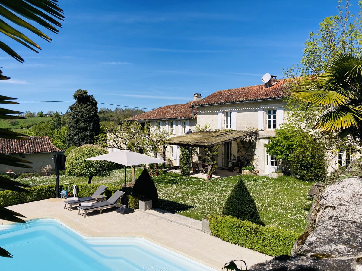 loups_dor's tweet photo. Our pool is plunge ready again 🤩☀️ 
.
.
.
.
#pool #saltwaterpool #plunge #dordogne #holidayhome #holidayhomes #gitedecharme #gitedefrance #gitefrance #giterentals #gaycation #lusignac https://t.co/pk7jtW8zHM