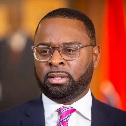 <a href="/CollinRugg/">Collin Rugg</a> Officer Joseph McKinney is dęad because Memphis Mayor Paul Young is soft-on-crime.

He allows violent criminals to be released back on the streets to commit more violent crimes.

Now another police officer has fallen.

<a href="/mayorpaulyoung/">Paul Young</a> needs to resign.

He’s making things worse.