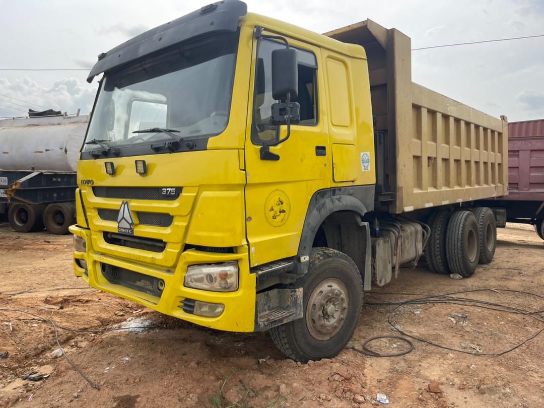 We need 20-30 Units of 30 Tons Howo Tipping Trucks for Monthly Hire , for Lagos - Calabar Coastal Road Project . *Duration: 1 Year Contract . Call/WhatsApp 07068621006. @Gidi_Traffic @Realoilsheikh @el_uthmaan @oil_shaeikh @moderate_ustaz @Dongarus @Arewa_Source @InsideKaduna_