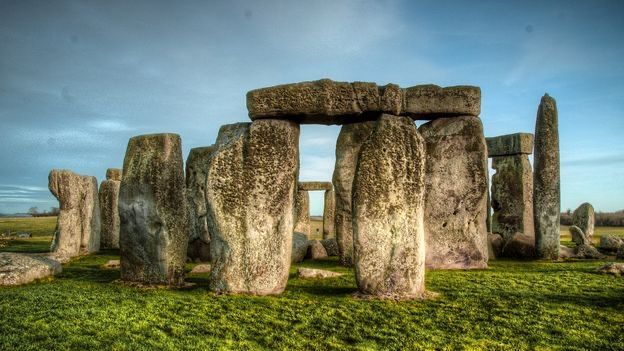 Will #Stonehenge lose its #Unesco World Heritage status? bbc.in/3VOHGNX #Archaeology #Tourism