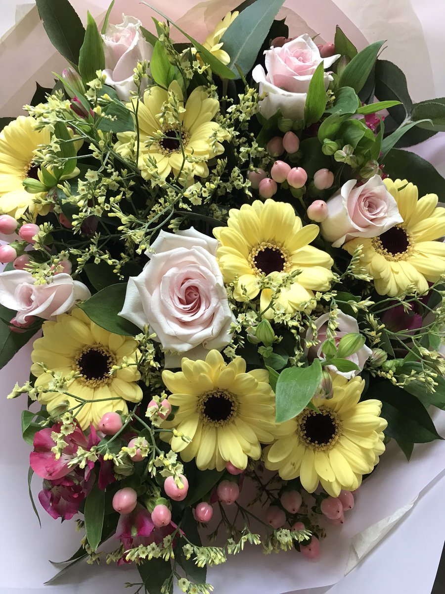 Wonderful surprise - happy Friday. Feeling the love from the old crew 🙏 Lost for words, they’re beautiful @maxinemcvey @SzewczykAlison @hwilding @AlisonS44517243 @TraceyCoulson14 @bal_bethany @AngelaBHon @HootonPhillipa @WMDLove @menavallance @LuhrEmma @sburfie @d03182 @jct1166