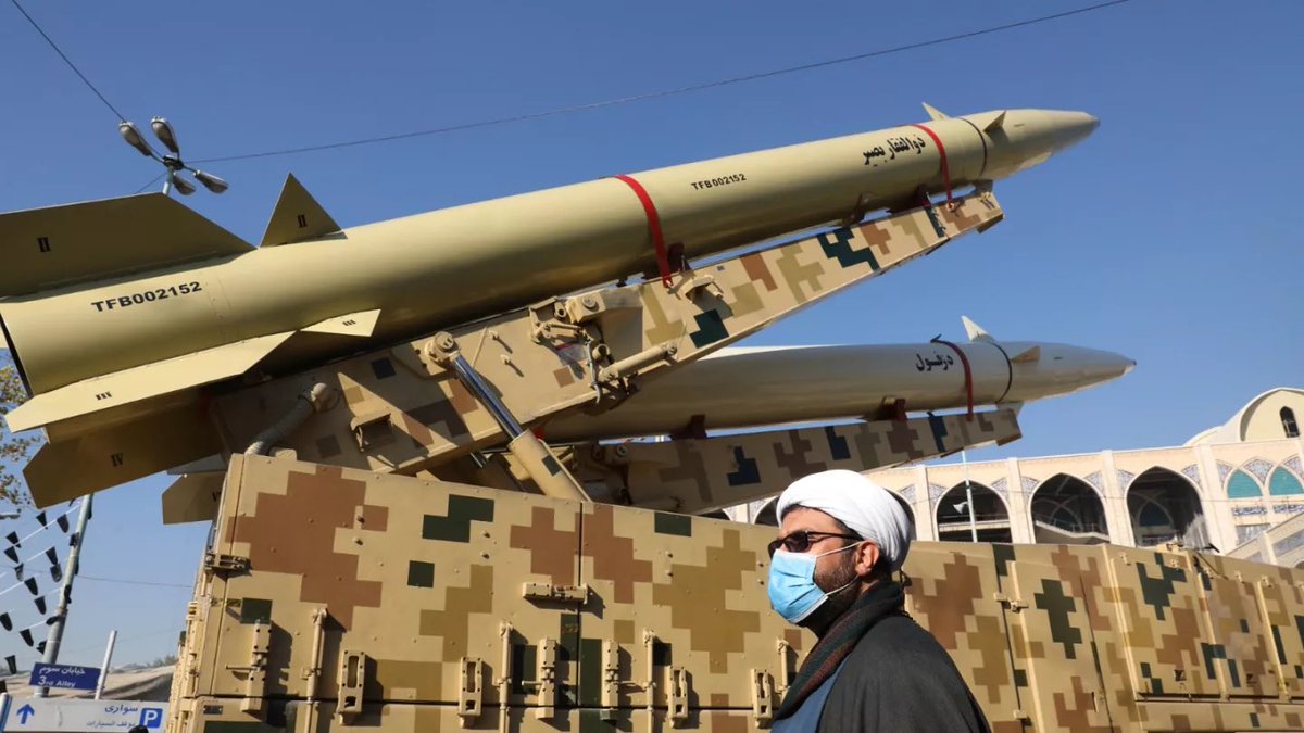 عاجل سي بي سي : ايران عايزة تضرب اسرائيل بيجي ١٠٠ ساروخ في الساعتين الجاية ' أنا في القاهرة '