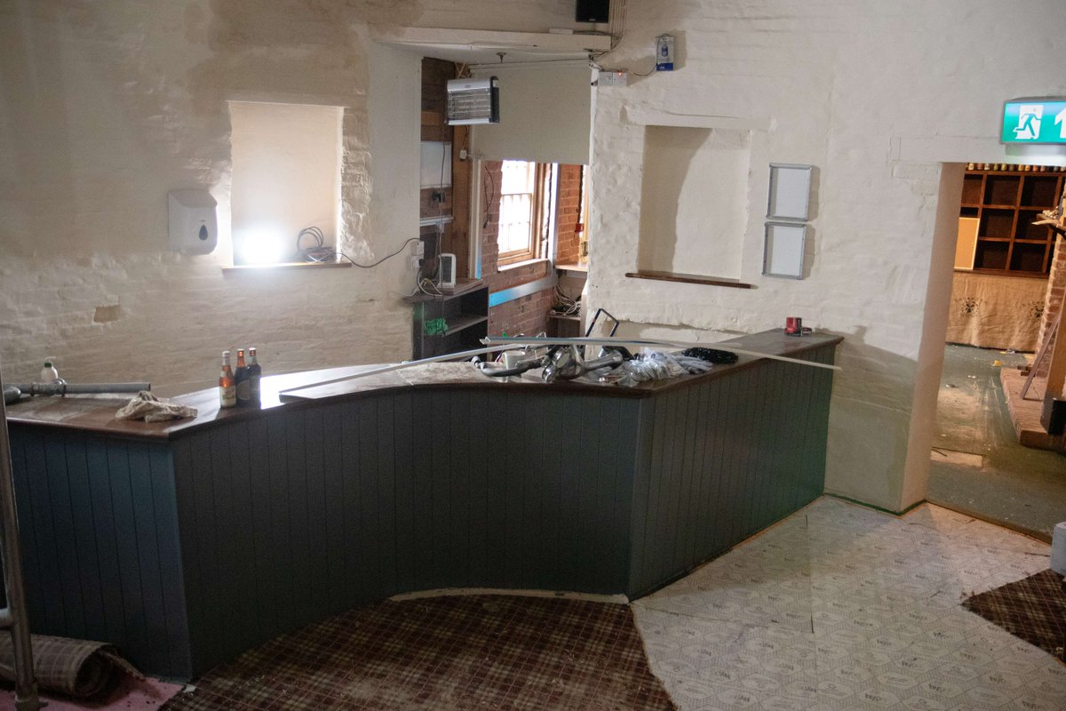 As part of our 150th Anniversary Mr Georges Bar has been getting a facelift  20 April we will be opening the bar 12-5.30 so why not come & have a look plus 5G will be #OTB 
Some places still available on the Brewery Tour batemansbrewery.co.uk/our-brewery/br…
#LincsConnect #realale #batemans150