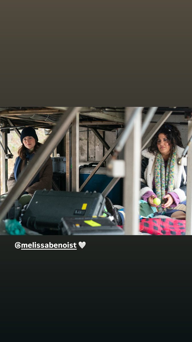 Nuevas fotos de Melissa Benoist del episodio The Girls on the Bus 1.06 se dio a conocer.

Via IG natashabehnam