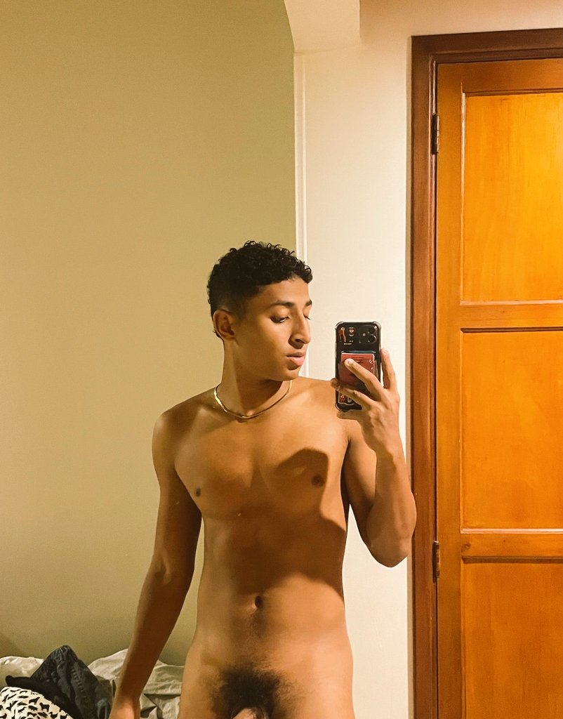 david_oj12's tweet photo. Una tentacion llamada placer https://t.co/b1BSM4F4t2