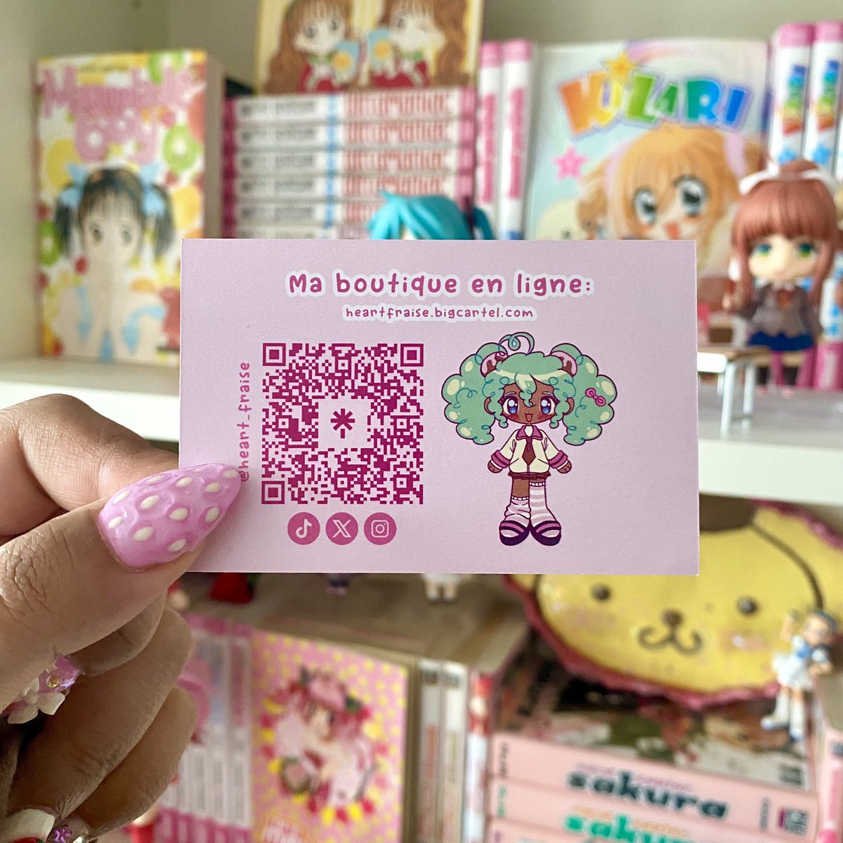「MY NEW BIZ CARDS CAME IN 」|CAM 🐻のイラスト