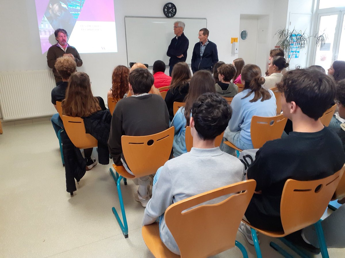 Principal Collège Rosa Parks - 40350 Pouillon tweet media