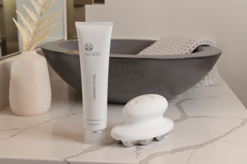 Get spa results at home with #RenuSpaiO Through skin stimulation, our device visibly contours, tones and sculpts -- all while providing a spa-like experience to help you look and feel better.
#NuSkinRenuSpaiO #NuSkin