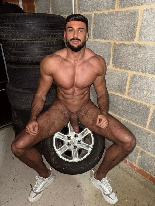 Ride it😈 https://t.co/yRmXwuSHsF