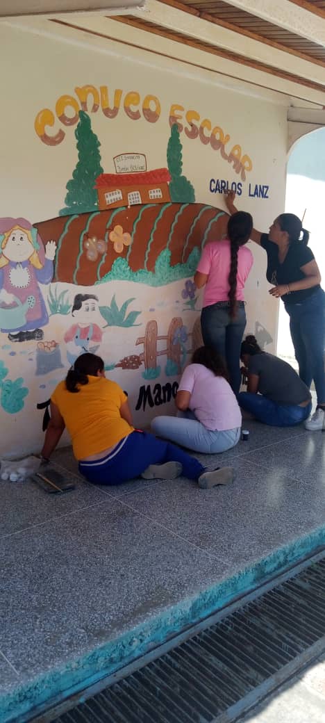 ¡Por el futuro del país! Con murales y carteleras, Nueva Esparta inicia celebración de los 15 años de 'Todas las manos a la siembra', programa que hace del conuco escolar un espacio pedagógico para la formación de la Venezuela productiva. @MPPEDUCACION @_LaAvanzadora