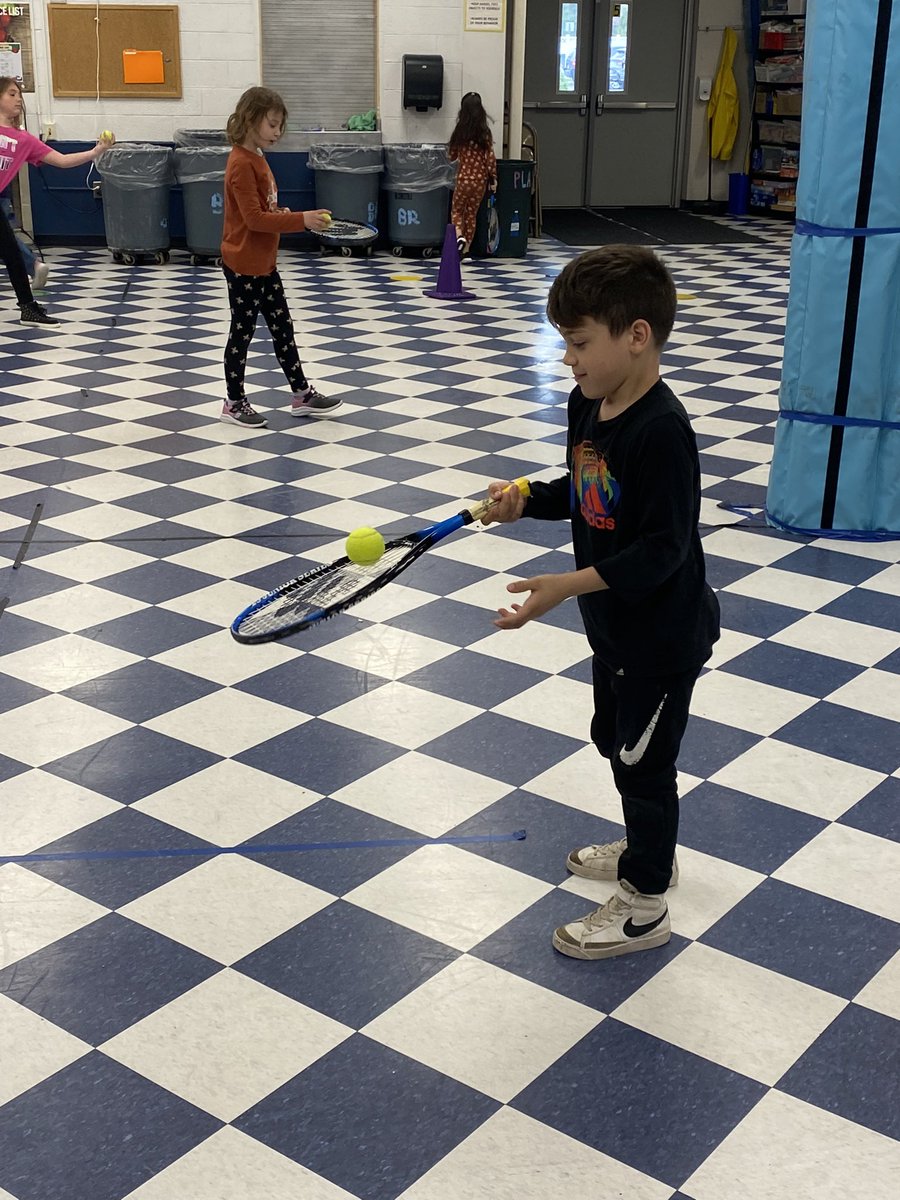 We practiced our tennis skills in PE this week! @BetsyRossMahwah #mahwahconnects. If your children enjoy tennis, try TBird Tennis Camp this summer!!! drive.google.com/file/d/1jzAhV0… Registration is open to players of all ages and ability levels.